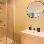 Bright 1 Bedroom Apartment, Close To Center Lägenhet *