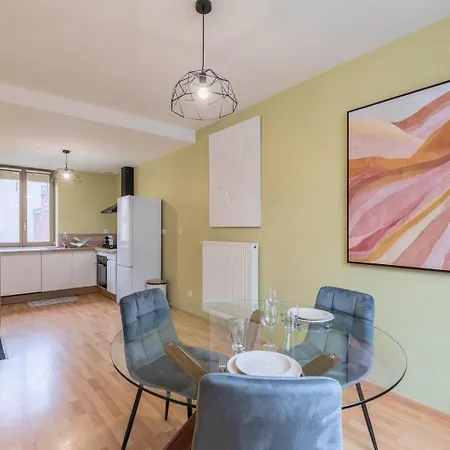 Appartamento Bright 1 Bedroom Apartment, Close To Center Roubaix